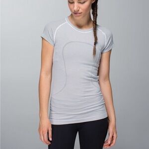 Lululemon Athletica Striped Gray T-Shirt